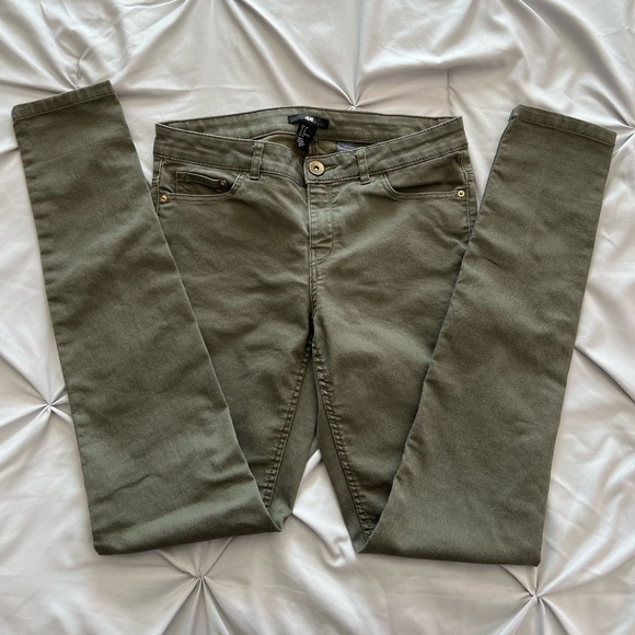 H&M Green Skinny Jeans Women’s Size 8 - Picture 2 of 3